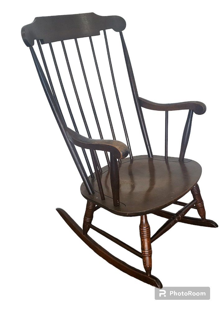 Vintage Rocking Chair 