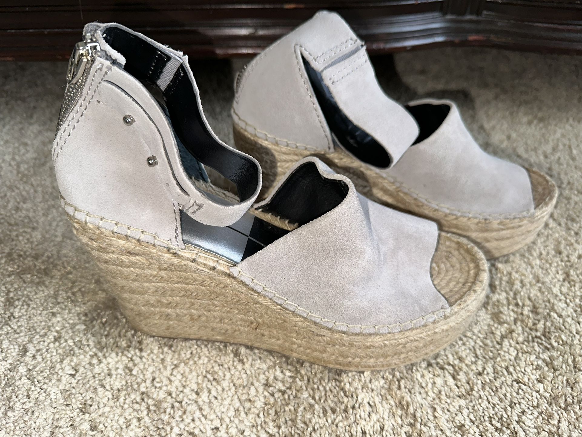 Women’s size 8.5 Dolce Vita Grey Suede Wedge Heels *never worn*
