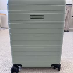 Horizn Studios H5 Essential Cabin Luggage (Marine Green)
