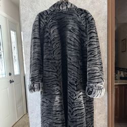 Ladies Faux Fur Black/grey Long Coat