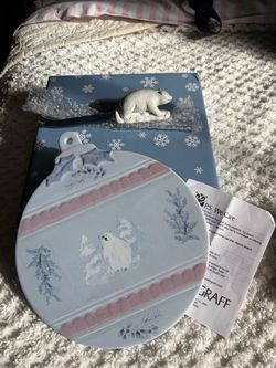 Pfaltzgraff Winter Frost Cheese Tray Sculpted  PolarBear Blue Ornament Shape8.5"