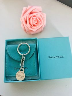 RETURN TO TIFFANY Round Tag Key Ring