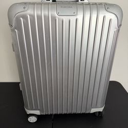 Rimowa Cabin Plus