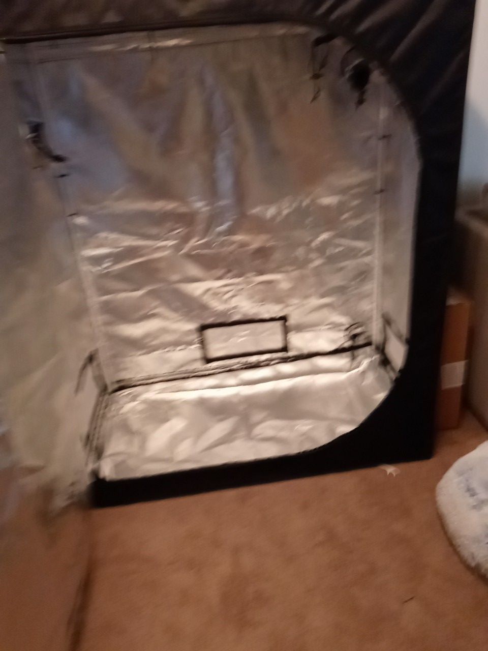 Grow tent 24x48x60