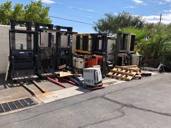 8 TOYOTA & YALE NON WORKING ORDER PICKER & TOYOTA FORKLIFT NO BATTERY