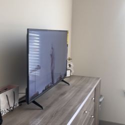 6 Drawer Dresser