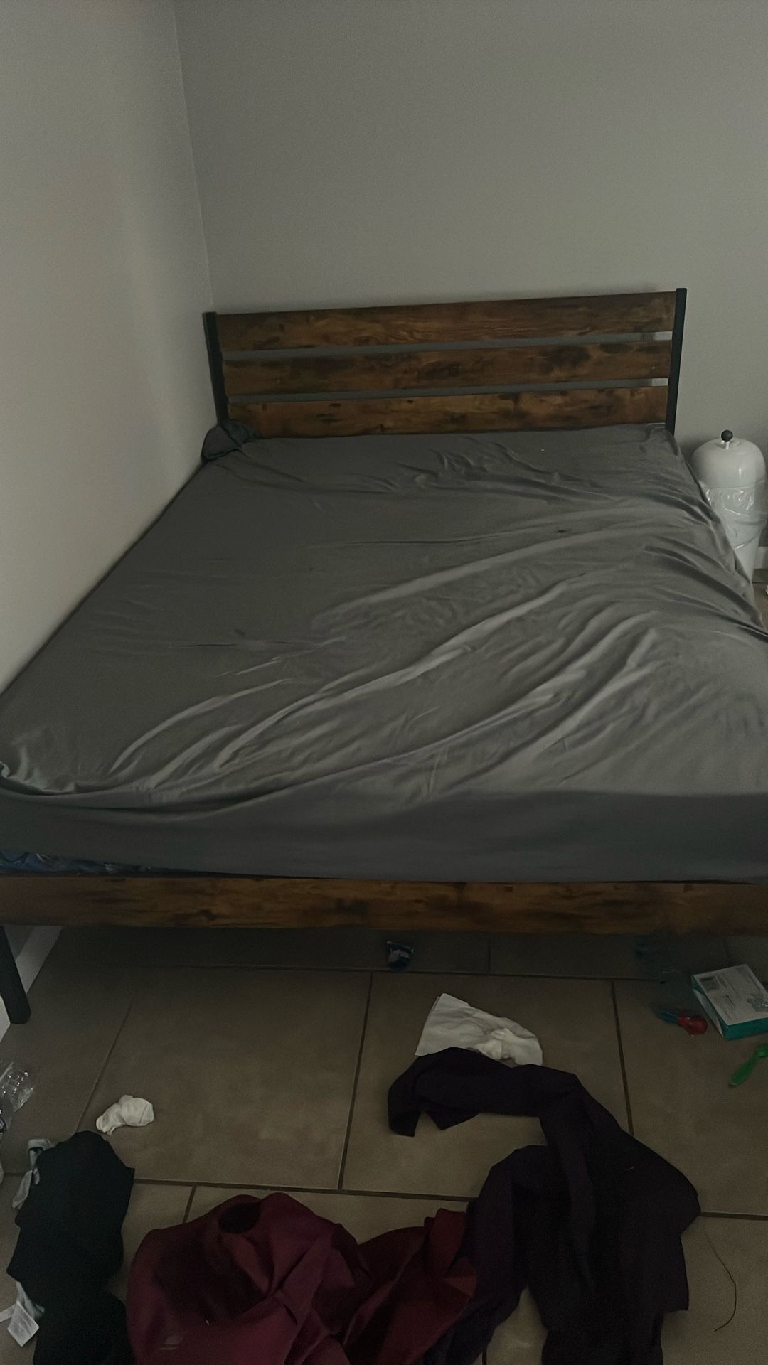 Queen Bed With Frame