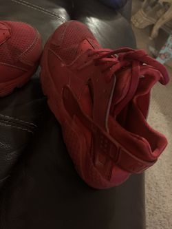 Huarache NIKE size 1y ****$20.*** in good conditions