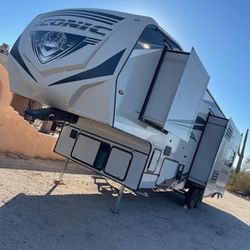 2020 Iconic 3016SG toy hauler fits 4 seat Can Am - $53,900


