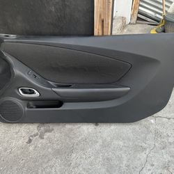 2010-2011 Chevrolet Camaro SS Coupe Front Right Passenger Door Panel