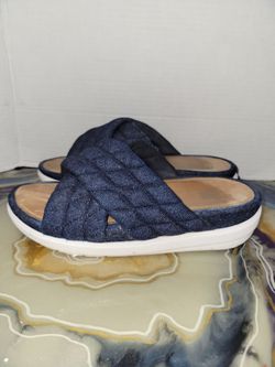 Size 7 EU 38 dark blue chunky denim jean quilted cross-slide sandals by FitFlop