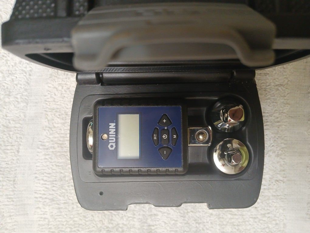 QUiNN DIGITAL TORQUE WRENCH KIT