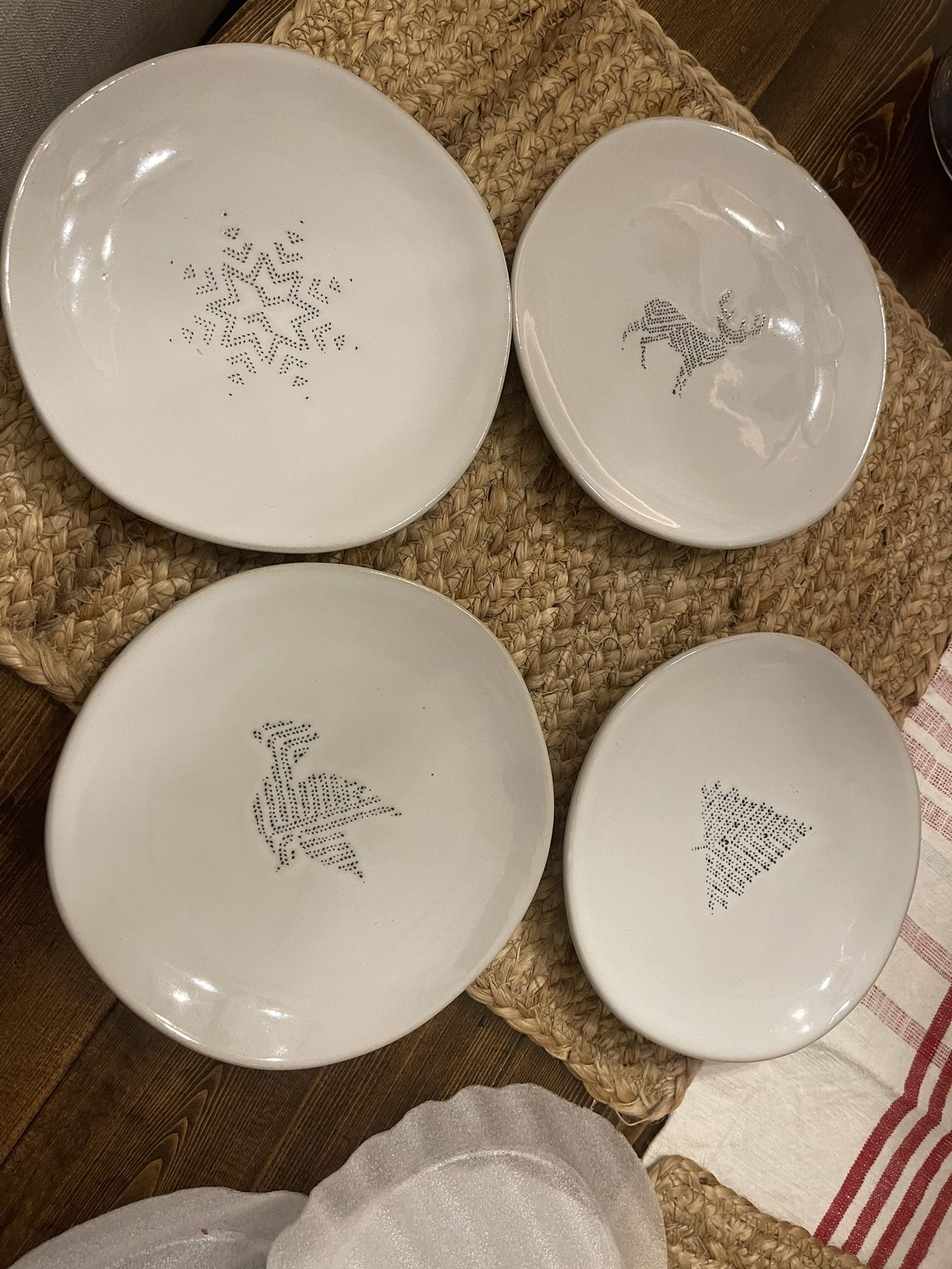 Hearth And Hand Christmas Plates 