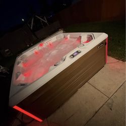 Hot Springs Flash Model Jacuzzi 
