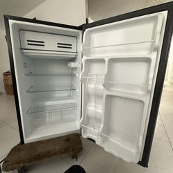 Mini Refrigerator Black  3.3 Cu 