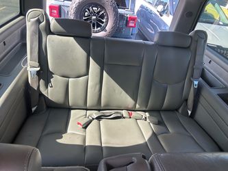 Suburban/YukonXL third row bench seat
