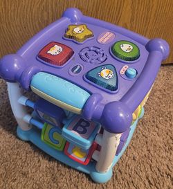 Musical cube toy