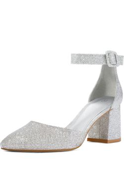 Zapato De Tacón Bajo Talla Ocho, Color Plata, Talla 8