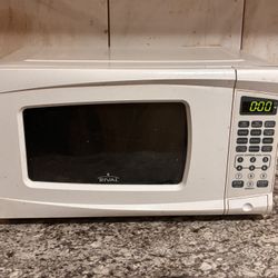 Rival Microwave 