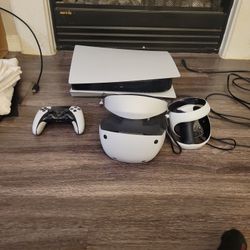 Playstation 5 And PSVR2 Headset + Pro Controller
