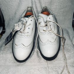 Golf Shoes Dunlop Women’s Size 6 Leather Wing Tips Metal Spikes 