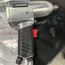 Husky Impact Wrench 1/2”