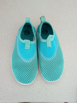 Toddler water shoes
