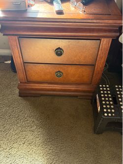 Sturdy matching bedroom set except mattress