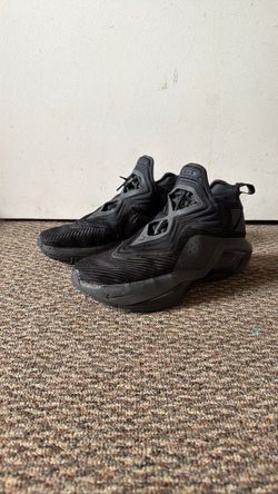 Nike LeBron Soldier Basketball Sneakers