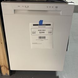 LG 24in. Front Control Built-in Dishwasher 