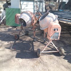 Se Venden $ 200 Por Los Dos