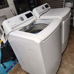 LG Ultra large 4.5 Washer & Electric Sensing Dryer I