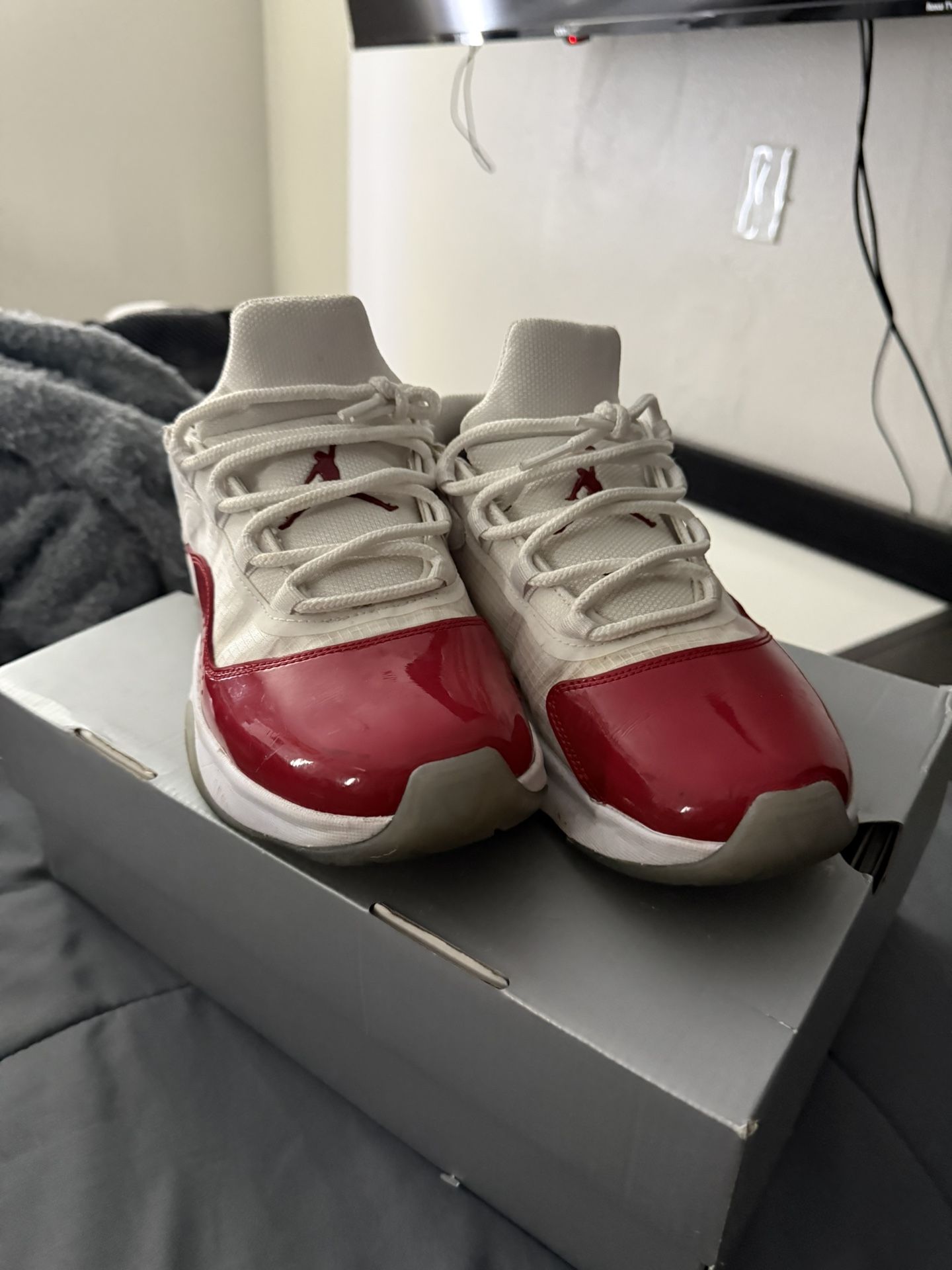 jordan 11 cmft low cherry (size8.5)