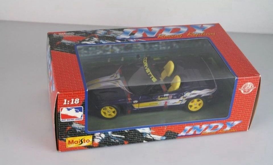 1/18 MAISTO 1998 CHEVROLET CORVETTE INDY 500 PACE CAR PURPLE & YELLOW