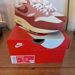 Women's Nike Air Max 1 Red Stardust Size 7