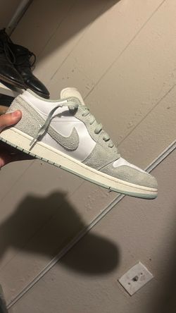 Air Jordan 1 Low SE size 12