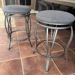 REDUCED PRICE: 2 GRAY SWIVEL STOOLS (Countertop Height) -Like New