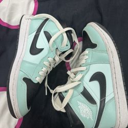 Jordan 1 Mid Aqua Blue Tint