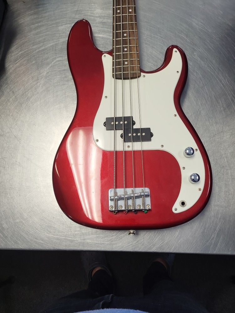 Fender Bass Guitar P-Bass