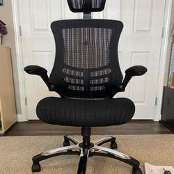 NEW MESH CHAIR W/FLIPUP ARMS