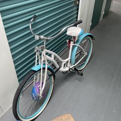 Schwinn Beach Cruiser Women’s New 
