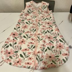 Baby Girl Wearable Blanket 2-Way Zip Size XL 18-24months