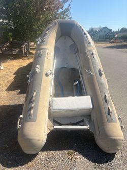 West marine inflatable boat 10’
