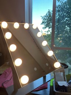 iHome Hollywood Vanity Mirror with Lights