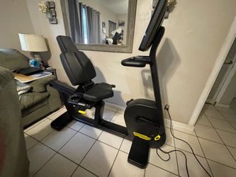 Technogym Excite Recline 700 Unity Commercial Recumbent Exercise Bike – Lightly Used