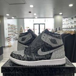 Brand New Jordan 1 Retro High OG Rebellionaire size 8.5M