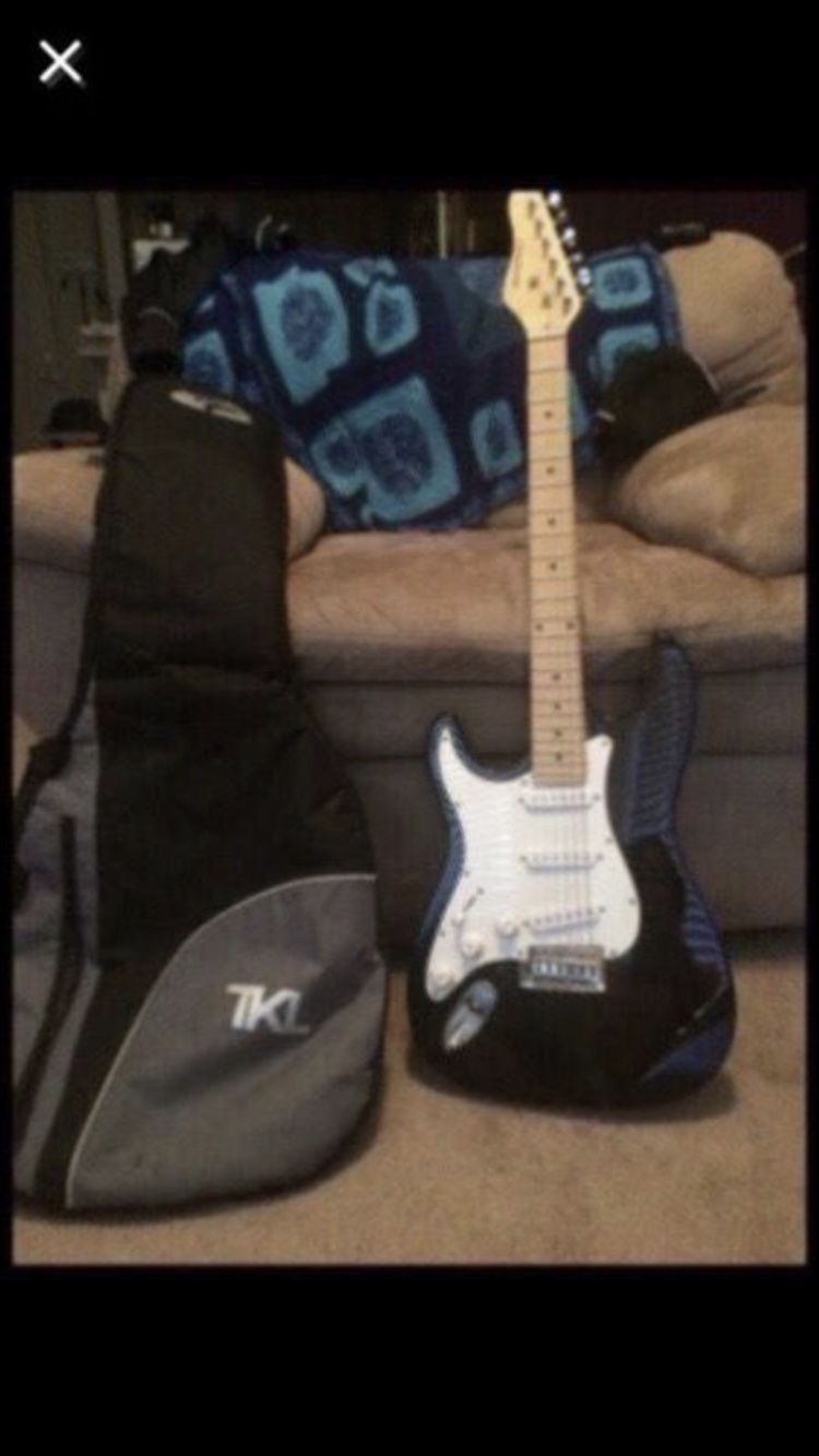 Left handed guitar