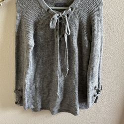 Gray Sweatshirt 
