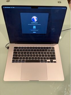 2025 MacBook Air 15 M4 24GB 1TB Applcare+ (5 cycles on battery)