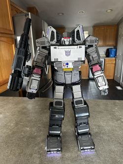 Robosen Megatron
